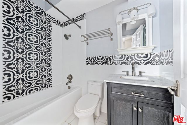14937 Dickens Street 109, Sherman Oaks, CA 91403