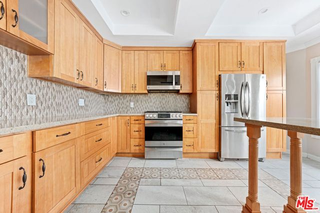 14937 Dickens Street 109, Sherman Oaks, CA 91403