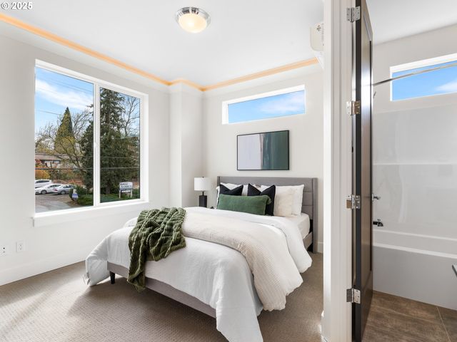 5169 Se 28th Ave 1, Portland, OR 97202