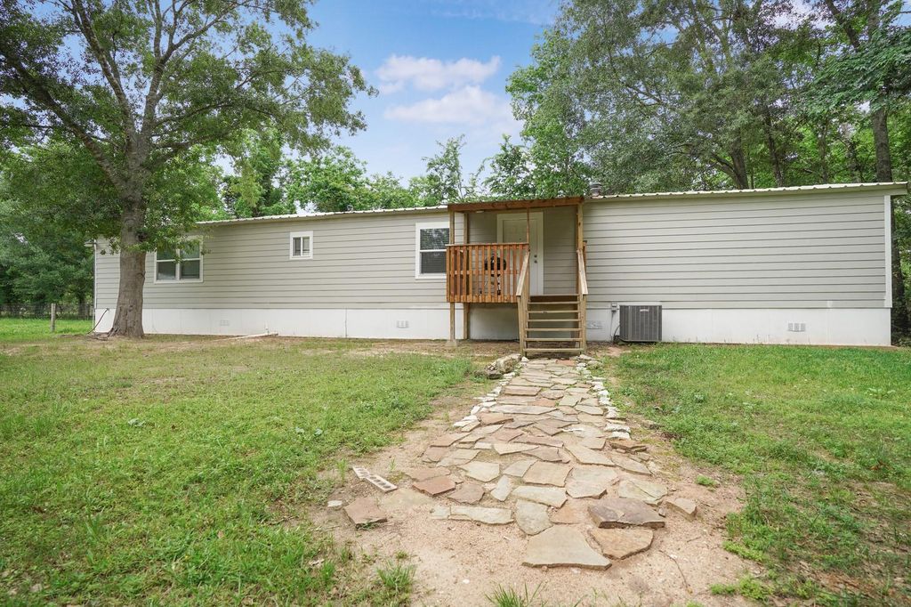 13463 3rd Street, Splendora, TX 77372