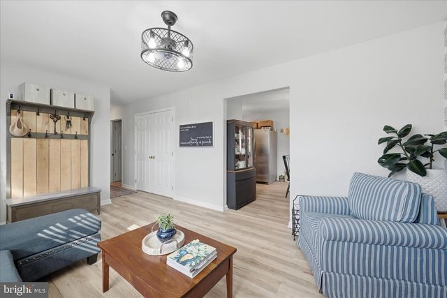 73 EISENHOWER CIR, Inwood, WV 25428