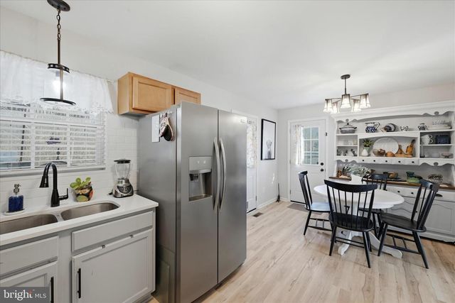 73 EISENHOWER CIR, Inwood, WV 25428