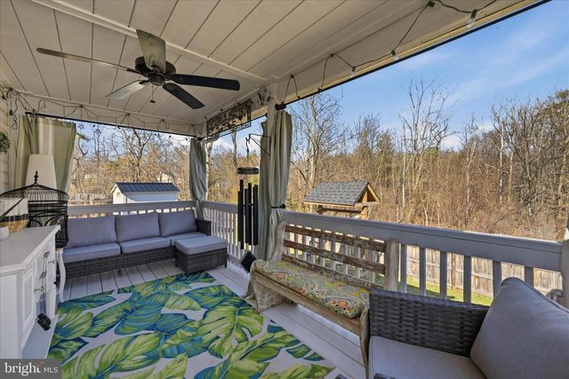 73 EISENHOWER CIR, Inwood, WV 25428