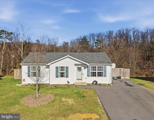 73 EISENHOWER CIR, Inwood, WV 25428