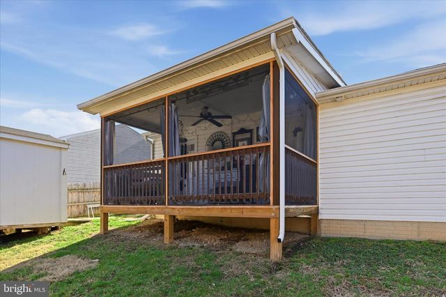 73 EISENHOWER CIR, Inwood, WV 25428