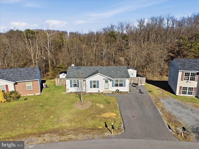 73 EISENHOWER CIR, Inwood, WV 25428