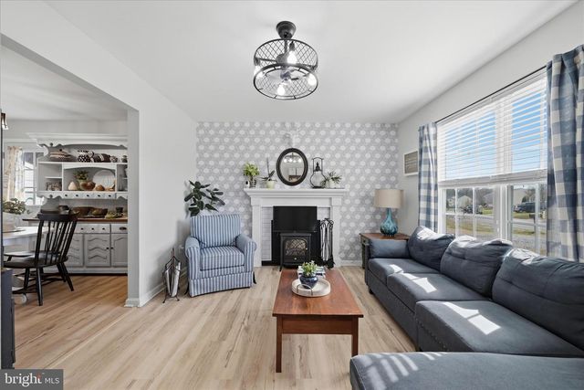 73 EISENHOWER CIR, Inwood, WV 25428