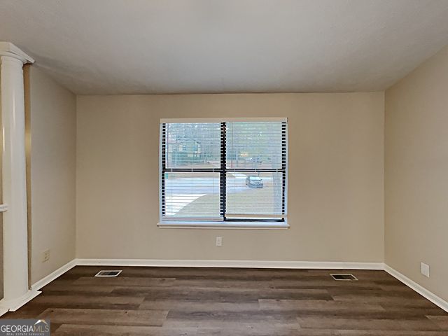 3271 Mixon Way, Stone Mountain, GA 30087