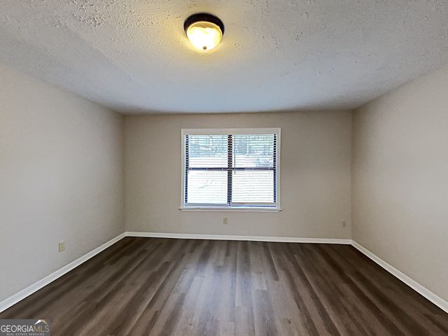 3271 Mixon Way, Stone Mountain, GA 30087