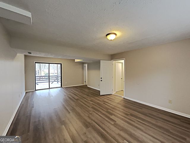 3271 Mixon Way, Stone Mountain, GA 30087