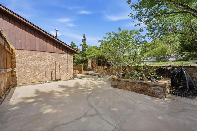 20 Ash Park Drive, Coldspring, TX 77331
