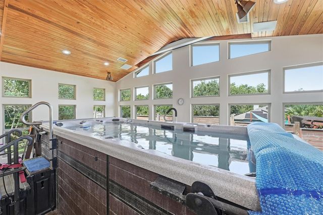 20 Ash Park Drive, Coldspring, TX 77331