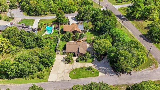 20 Ash Park Drive, Coldspring, TX 77331