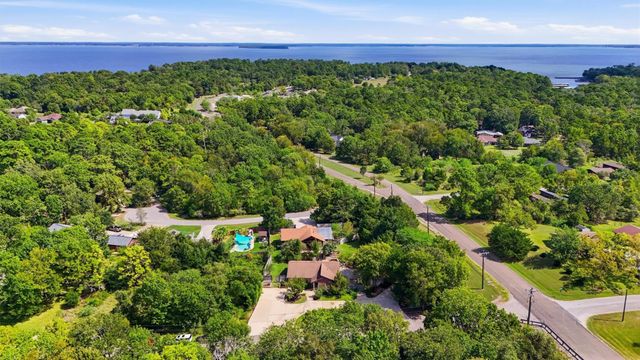 20 Ash Park Drive, Coldspring, TX 77331