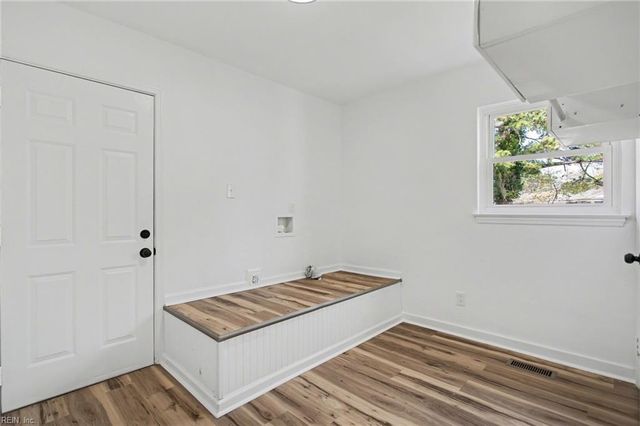 570 Garren AVE, Norfolk, VA 23509