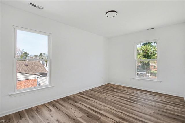 570 Garren AVE, Norfolk, VA 23509