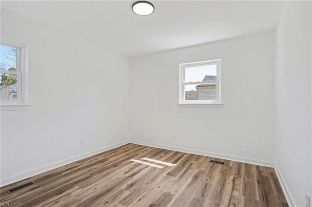 570 Garren AVE, Norfolk, VA 23509