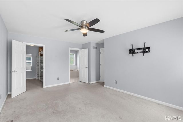37 Meadow Spring Drive, St Charles, MO 63303