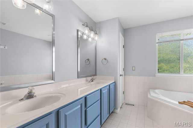 37 Meadow Spring Drive, St Charles, MO 63303