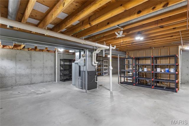 37 Meadow Spring Drive, St Charles, MO 63303