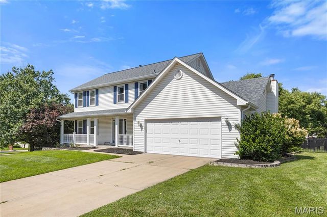 37 Meadow Spring Drive, St Charles, MO 63303