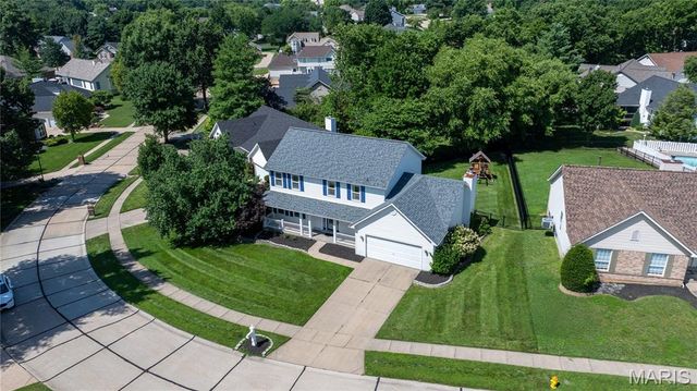 37 Meadow Spring Drive, St Charles, MO 63303
