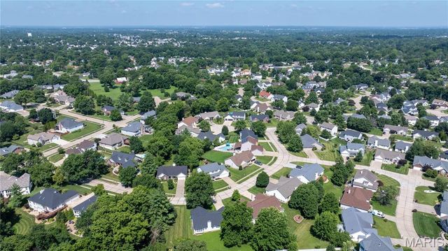 37 Meadow Spring Drive, St Charles, MO 63303
