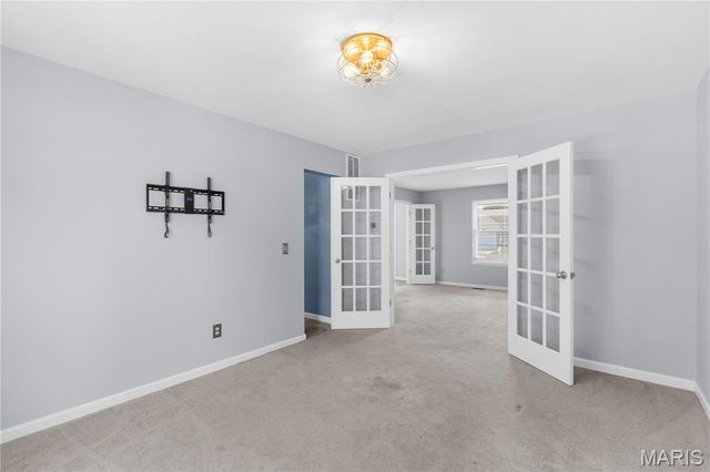 37 Meadow Spring Drive, St Charles, MO 63303