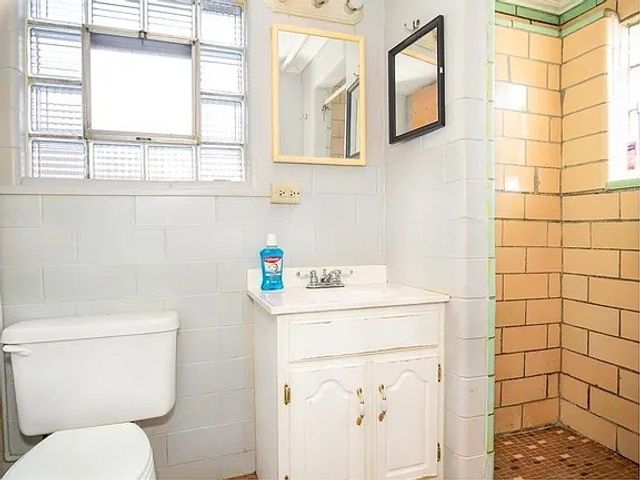 801 23rd St, Ambridge, PA 15003