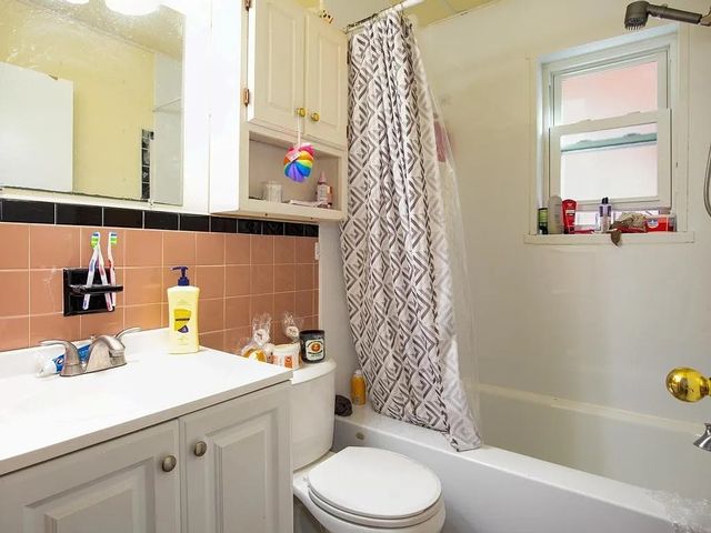 801 23rd St, Ambridge, PA 15003