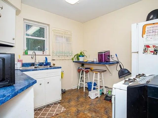 801 23rd St, Ambridge, PA 15003