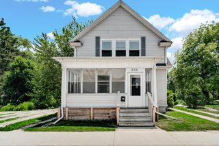 806 1st Street, La Porte, IN 46350