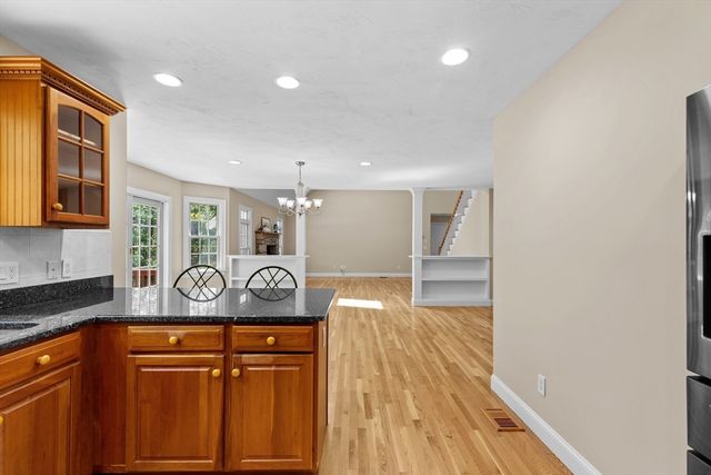 5 Summerwind Ln, Falmouth, MA 02556