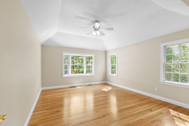 5 Summerwind Ln, Falmouth, MA 02556