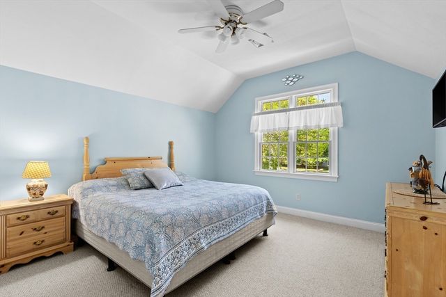 5 Summerwind Ln, Falmouth, MA 02556