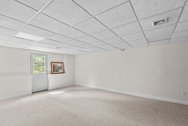 5 Summerwind Ln, Falmouth, MA 02556