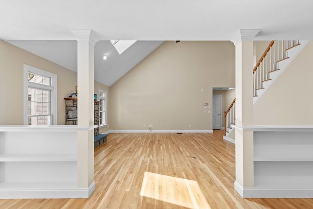 5 Summerwind Ln, Falmouth, MA 02556