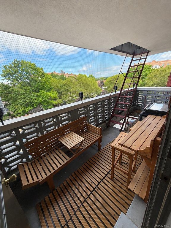 8610 151 Avenue 4N, Howard Beach, NY 11414 — photo 2