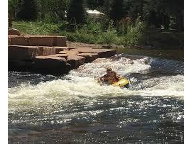 352 McConnell Dr, Lyons, CO 80540