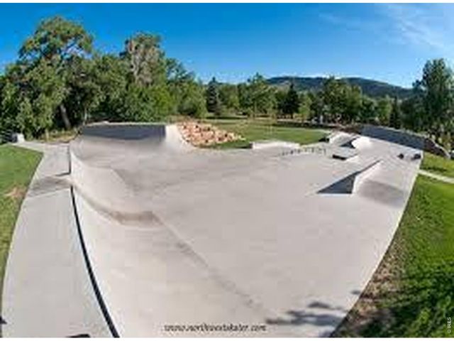 352 McConnell Dr, Lyons, CO 80540