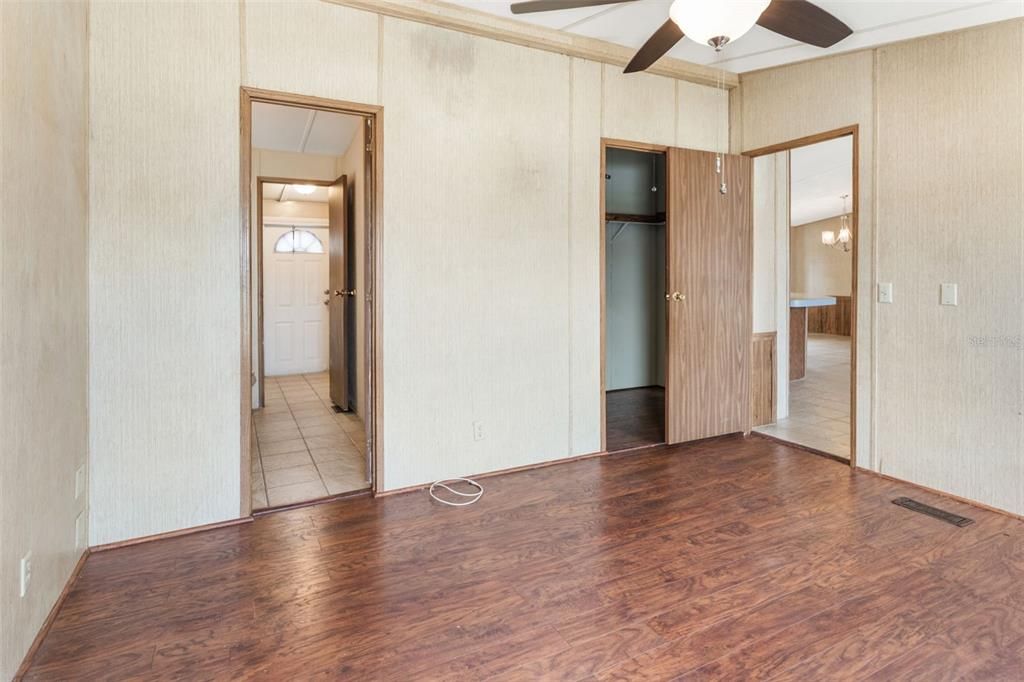 Image 11 of property listing at 127 E NORTHSIDE DRIVE, Lake Wales, FL 33853