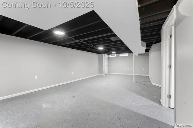 31700 Lafler Drive, Rockwood, MI 48173