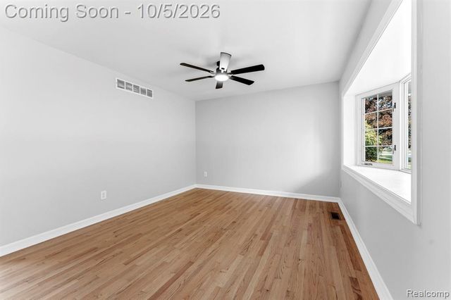 31700 Lafler Drive, Rockwood, MI 48173