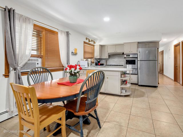 6737 W Lloyd Drive, Worth, IL 60482