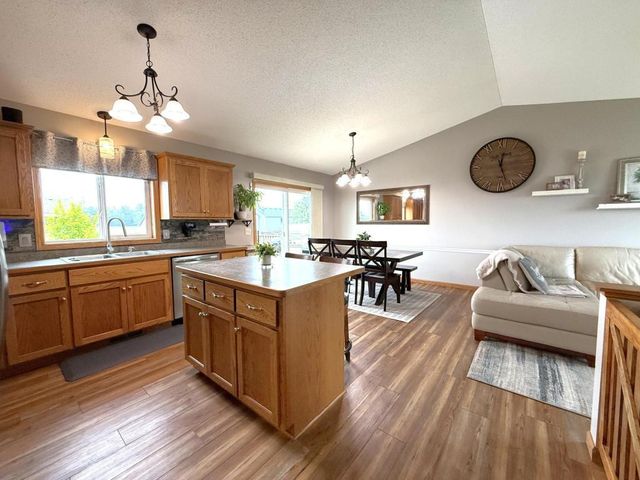 1503 Park View Lane NE, Sauk Rapids, MN 56379