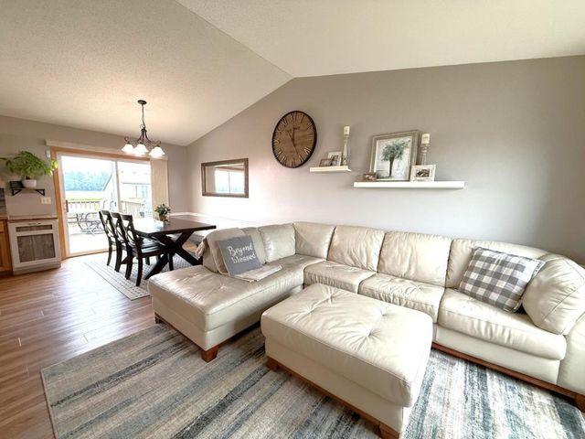1503 Park View Lane NE, Sauk Rapids, MN 56379
