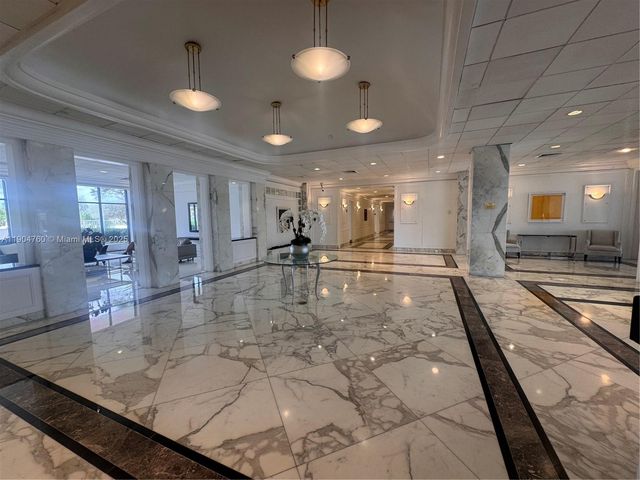 5700 Collins Ave 5L, Miami Beach, FL 33140