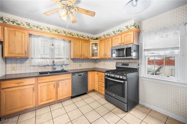 2109 W 13th Street, Lorain, OH 44052