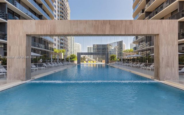 45 SW 9th St 1805, Miami, FL 33130