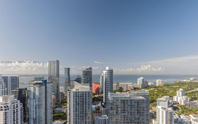 45 SW 9th St 1805, Miami, FL 33130